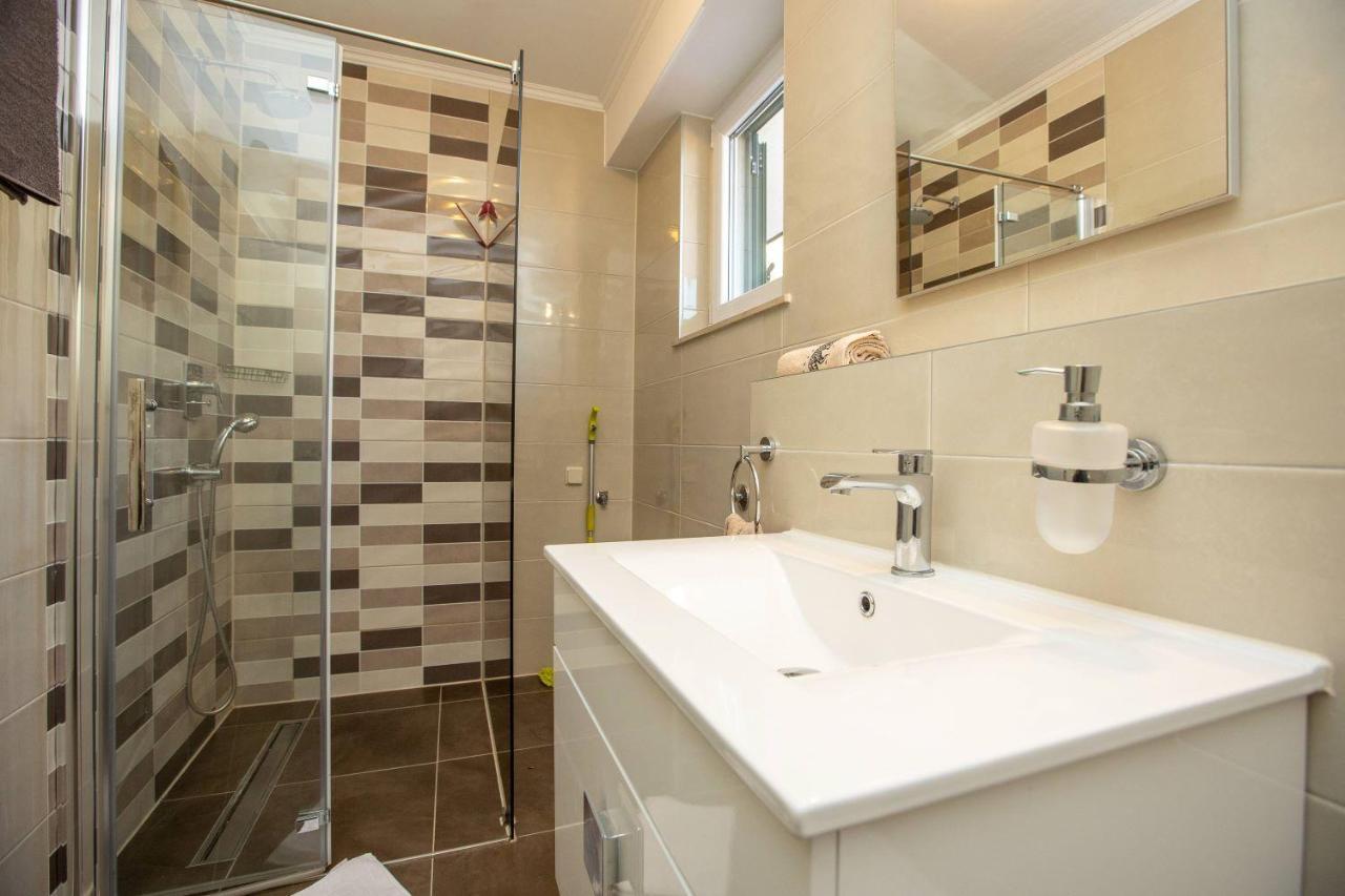 Apartments Mosor Omiš Kültér fotó