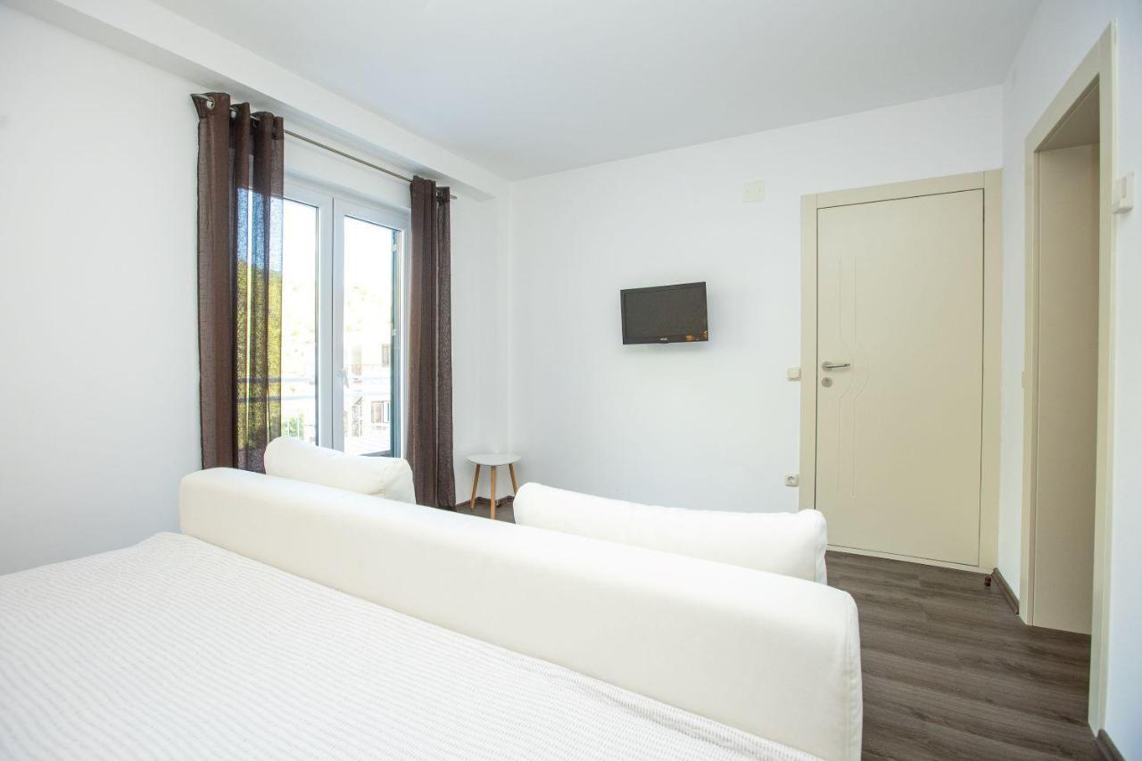 Apartments Mosor Omiš Kültér fotó